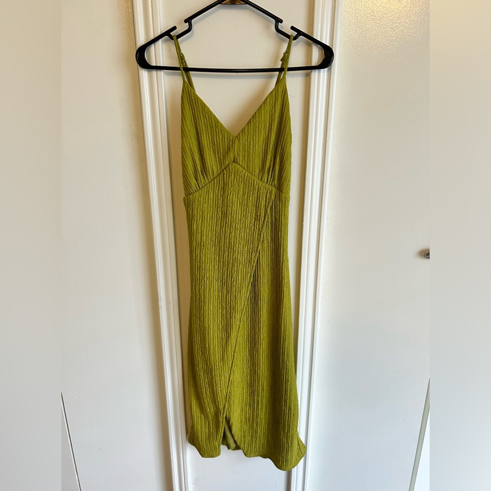 Lulus tie back dress